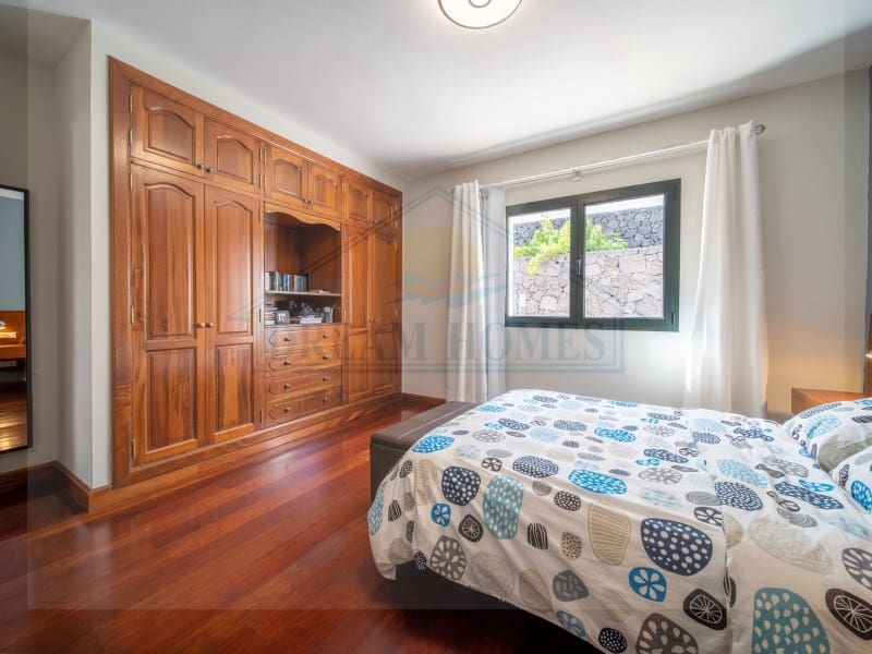 5 soverom Villa til salgs i Tias med svømmebasseng garasje - € 1 550 000 (Ref: 6345440)