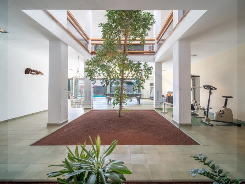 5 soverom Villa til salgs i Tias med svømmebasseng garasje - € 1 550 000 (Ref: 6345440)