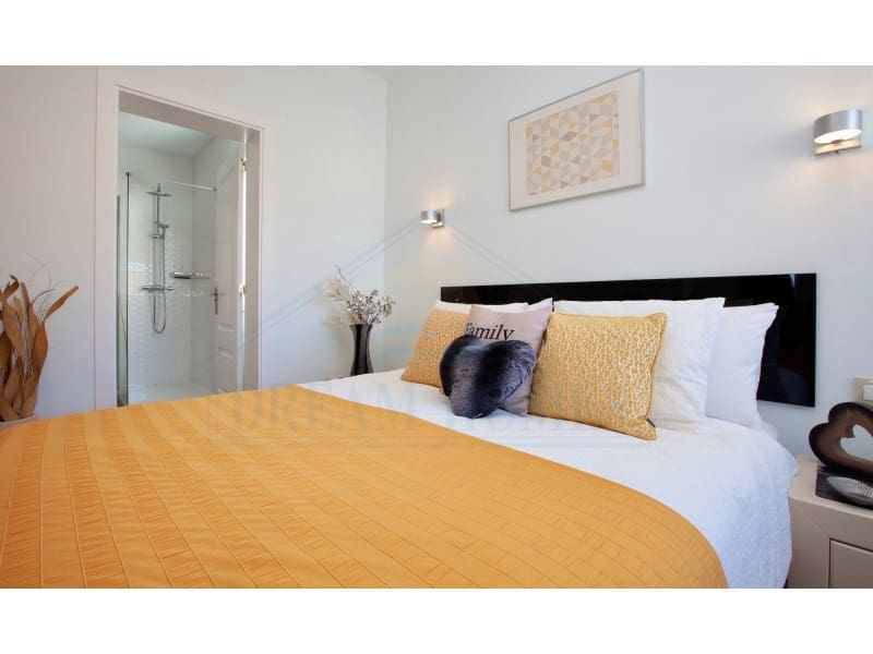 7 bedroom Villa for sale in Playa Blanca with pool garage - € 2,800,000 (Ref: 7102967)