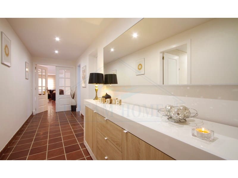 7 bedroom Villa for sale in Playa Blanca with pool garage - € 2,800,000 (Ref: 7102967)