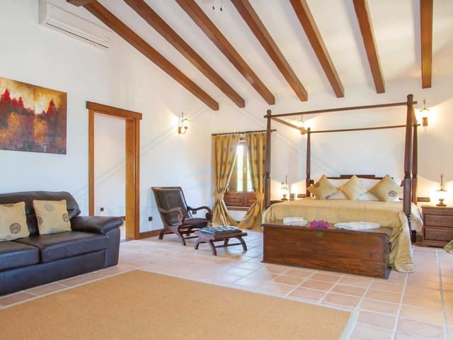 5 chambre Villa/Maison à vendre à Playa Blanca, Yaiza avec piscine garage - 1 480 000 € (Ref: 7107241)