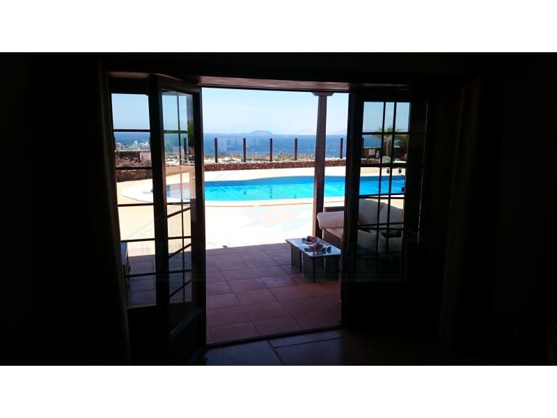 5 soveværelse Villa til salg i Playa Blanca med swimmingpool garage - € 1.480.000 (Ref: 7107241)