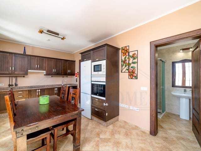 7 soveværelse Villa til salg i Tías med swimmingpool garage - € 898.500 (Ref: 8122790)