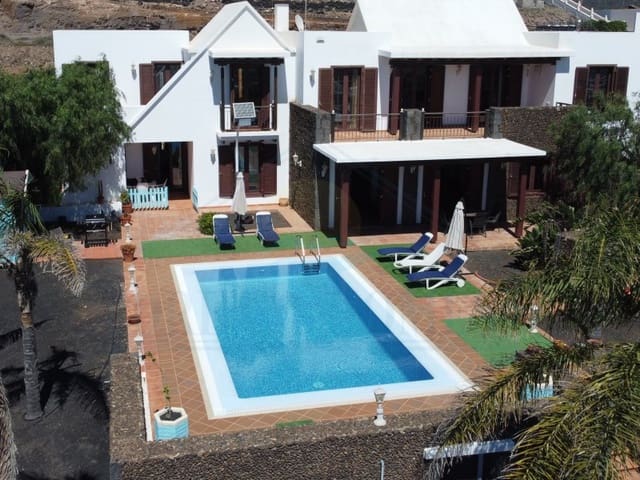 7 soveværelse Villa til salg i Tías med swimmingpool garage - € 898.500 (Ref: 8122790)