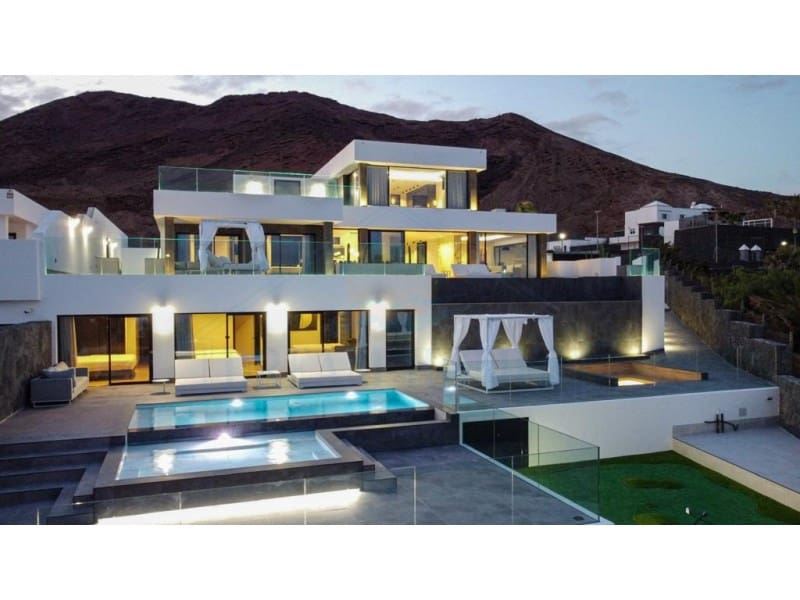 7 soverom Villa til salgs i Playa Blanca med svømmebasseng - € 3 075 000 (Ref: 8316060)