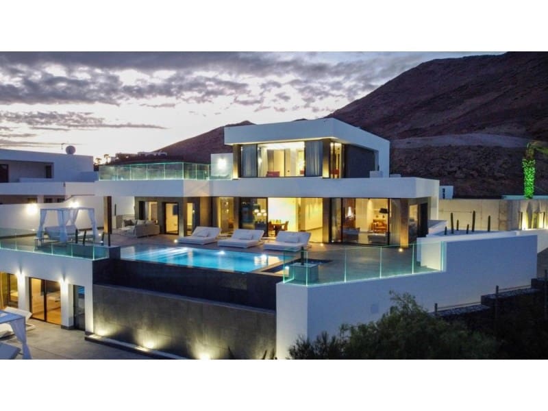 7 soverom Villa til salgs i Playa Blanca med svømmebasseng - € 3 075 000 (Ref: 8316060)