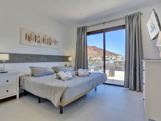 4 chambre Villa/Maison à vendre à Playa Blanca, Yaiza avec piscine - 669 500 € (Ref: 9129931)
