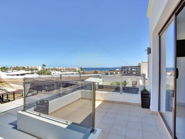 4 chambre Villa/Maison à vendre à Playa Blanca, Yaiza avec piscine - 669 500 € (Ref: 9129931)