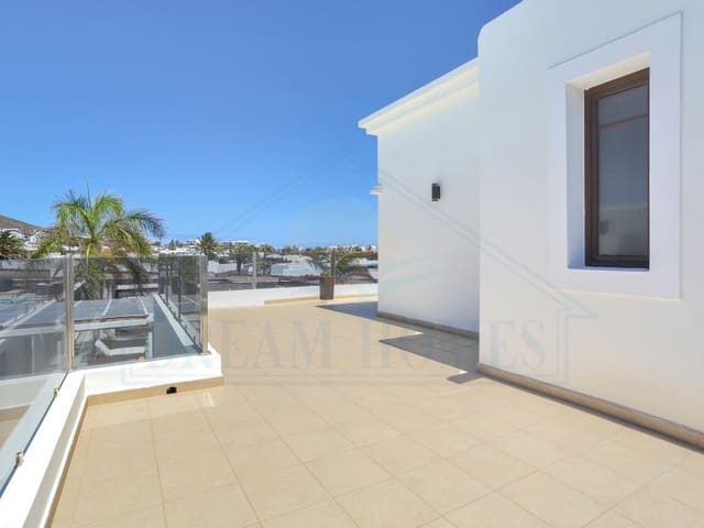 4 chambre Villa/Maison à vendre à Playa Blanca, Yaiza avec piscine - 669 500 € (Ref: 9129931)