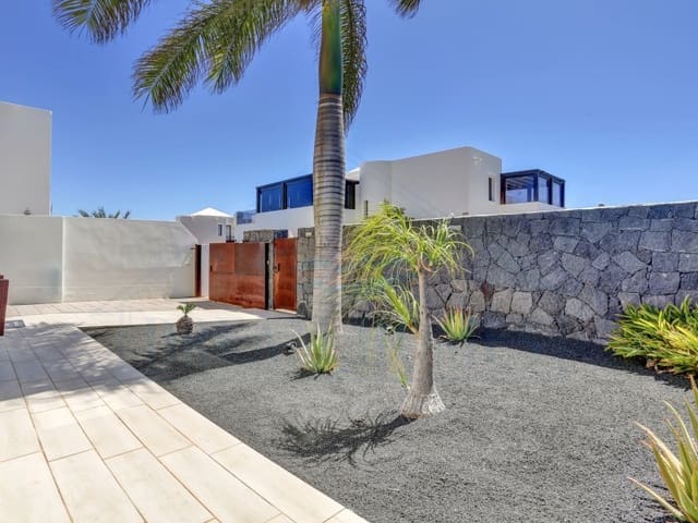 4 soverom Villa til salgs i Playa Blanca, Yaiza med svømmebasseng - € 669 500 (Ref: 9129931)
