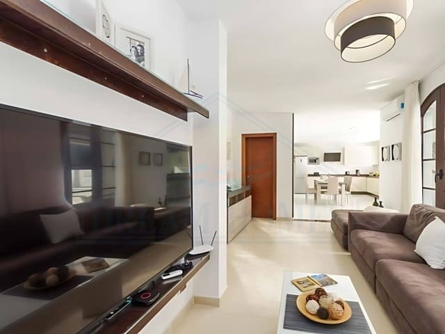 4 soverom Villa til salgs i Playa Blanca, Yaiza med svømmebasseng - € 669 500 (Ref: 9129931)