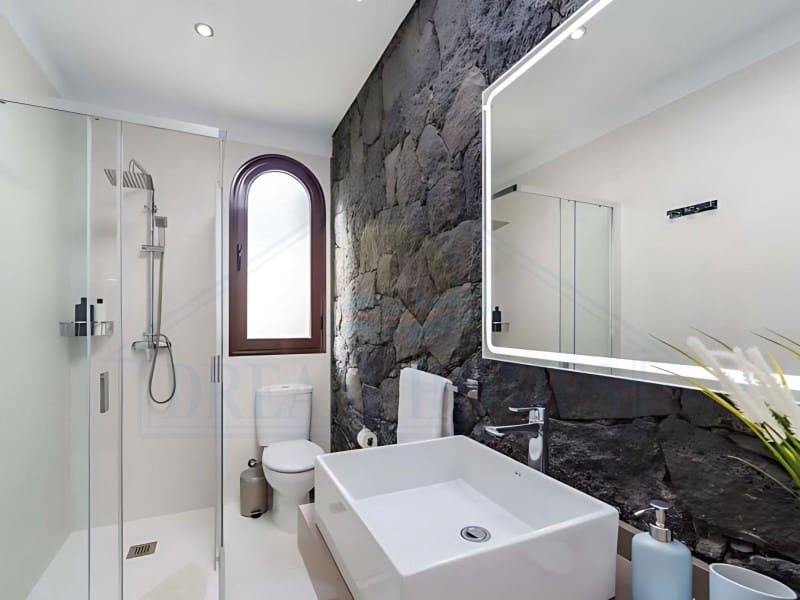 4 soveværelse Villa til salg i Playa Blanca med swimmingpool - € 669.500 (Ref: 9129931)