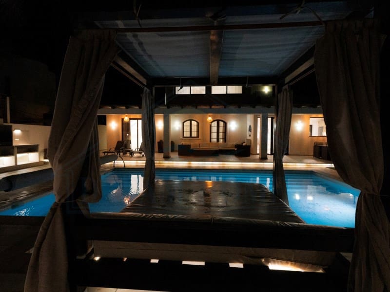 4 soveværelse Villa til salg i Playa Blanca med swimmingpool - € 669.500 (Ref: 9129931)