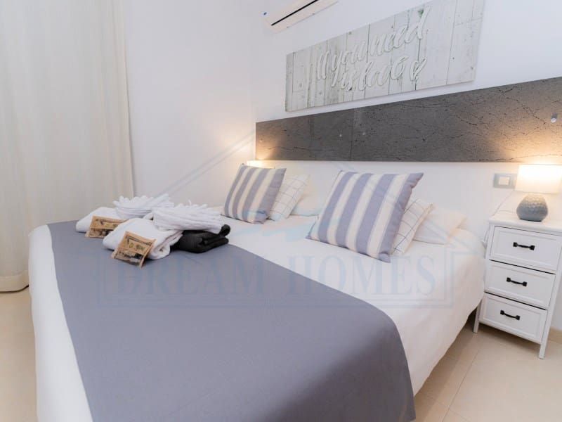 4 soveværelse Villa til salg i Playa Blanca med swimmingpool - € 669.500 (Ref: 9129931)