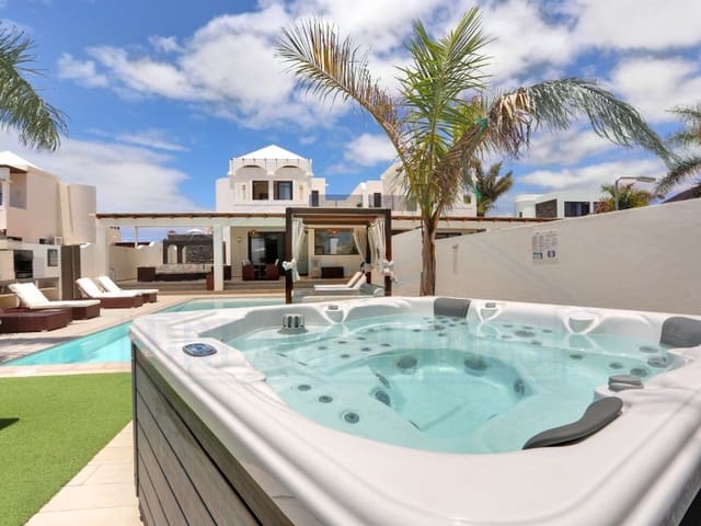 3 chambre Villa/Maison à vendre à Playa Blanca, Yaiza avec piscine - 597 400 € (Ref: 9129932)