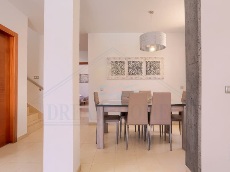 3 soveværelse Villa til salg i Playa Blanca med swimmingpool - € 597.400 (Ref: 9129932)