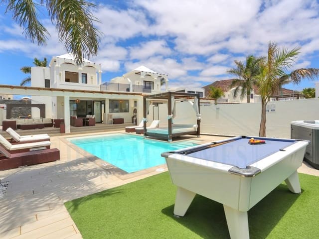 3 soveværelse Villa til salg i Playa Blanca, Yaiza med swimmingpool - € 597.400 (Ref: 9129932)