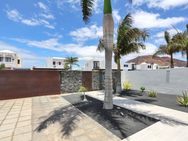 3 chambre Villa/Maison à vendre à Playa Blanca, Yaiza avec piscine - 597 400 € (Ref: 9129932)