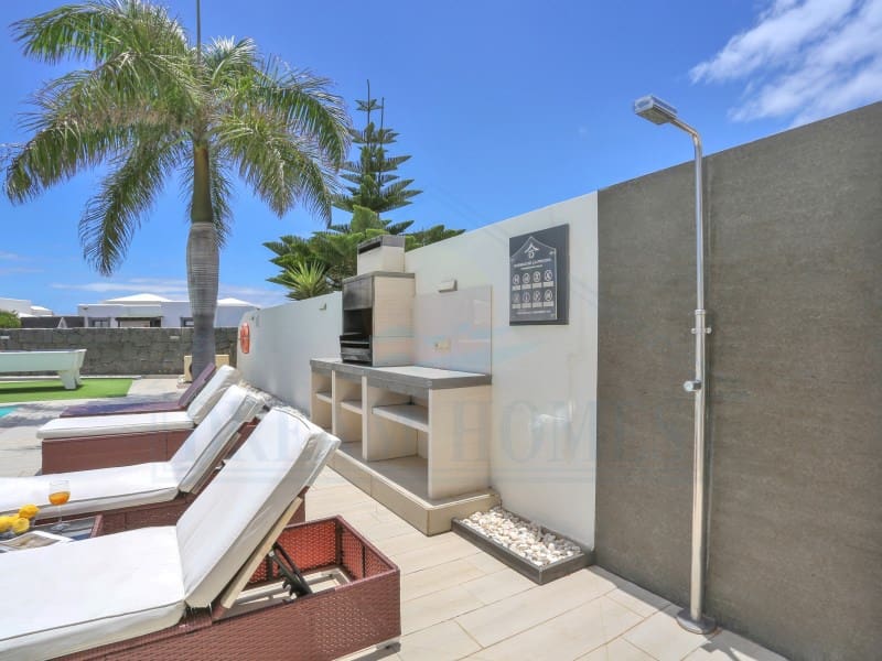 3 soveværelse Villa til salg i Playa Blanca med swimmingpool - € 597.400 (Ref: 9129932)