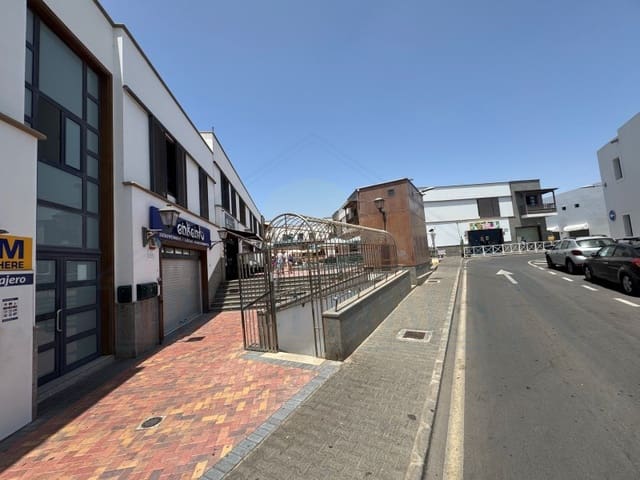 Garage til salg i Playa Blanca, Yaiza - € 9.000 (Ref: 9152420)