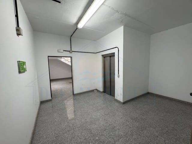 Garage til salg i Playa Blanca, Yaiza - € 9.000 (Ref: 9152420)