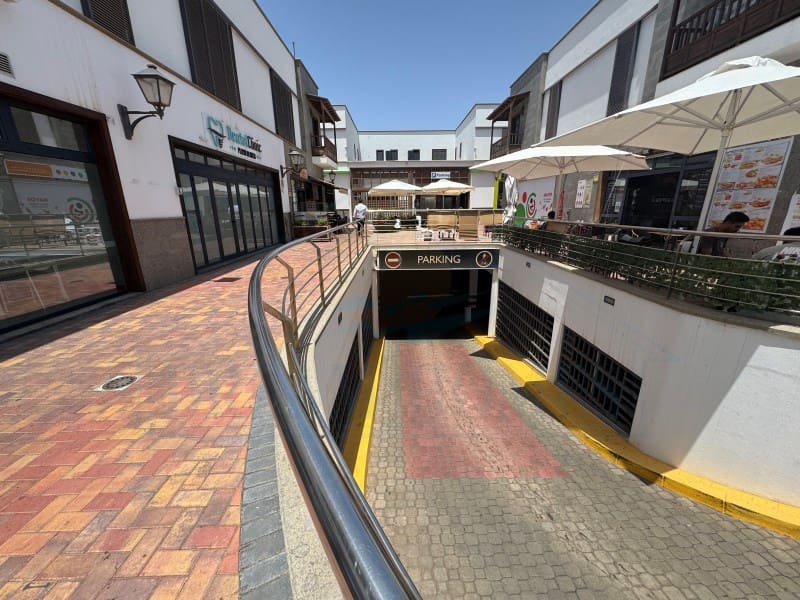 Autotalli myytävänä paikassa Playa Blanca - 9 000 € (Ref: 9152420)