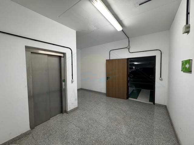 Garage til salg i Playa Blanca, Yaiza - € 9.000 (Ref: 9152420)