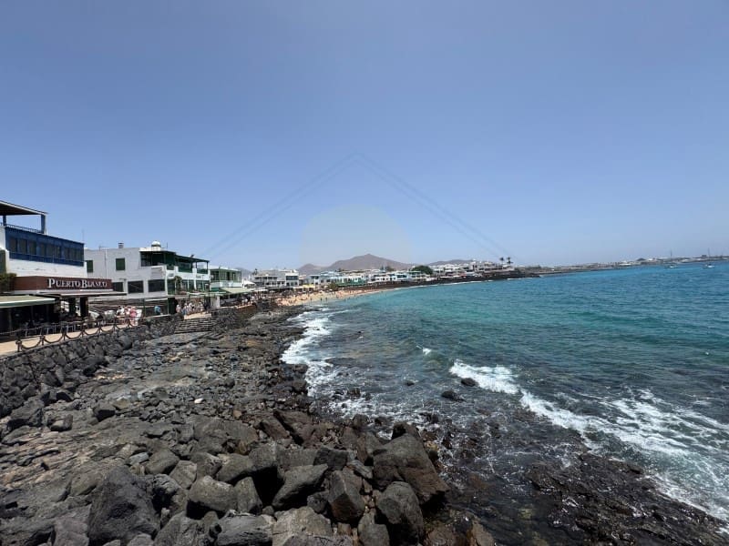 Autotalli myytävänä paikassa Playa Blanca - 9 000 € (Ref: 9152420)