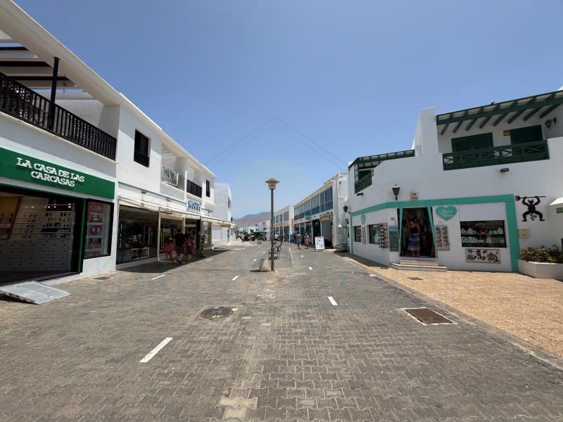 Autotalli myytävänä paikassa Playa Blanca - 9 000 € (Ref: 9152420)