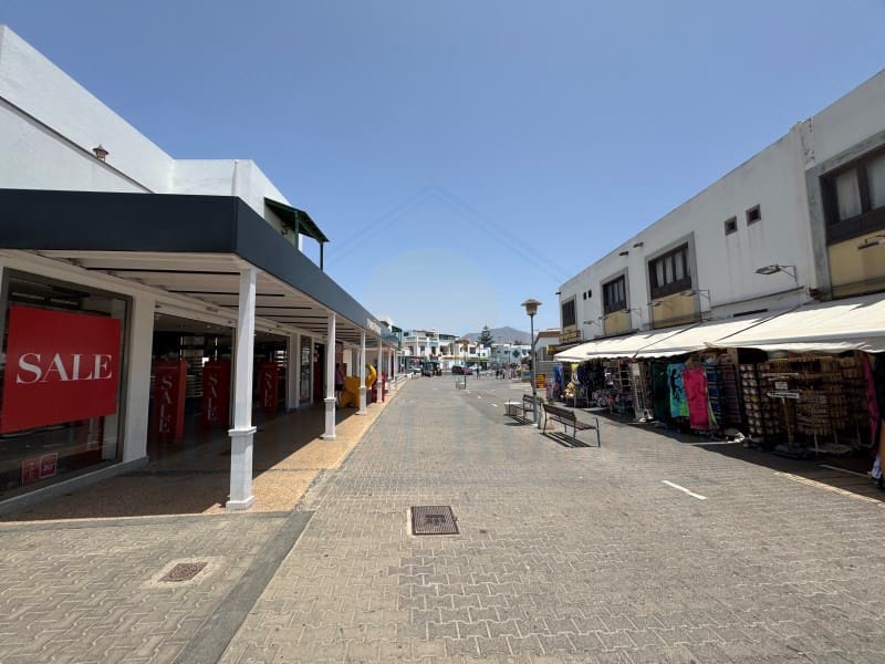 Autotalli myytävänä paikassa Playa Blanca - 9 000 € (Ref: 9152420)