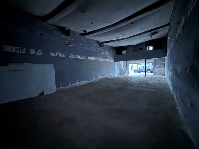 Commercial for sale in Tías - € 125,000 (Ref: 9253851)