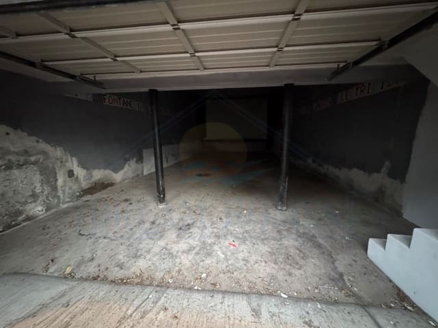 Commercial for sale in Tías - € 125,000 (Ref: 9253851)