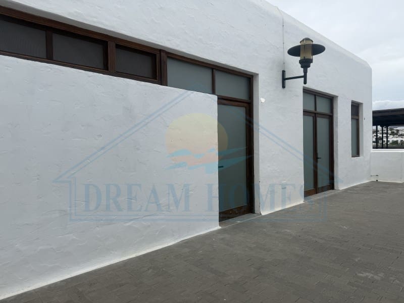 Erhverv til leje i Playa Blanca - € 1.050 (Ref: 9300980)