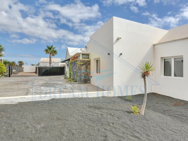 5 chambre Villa/Maison à vendre à Playa Blanca avec piscine - 880 000 € (Ref: 9308704)