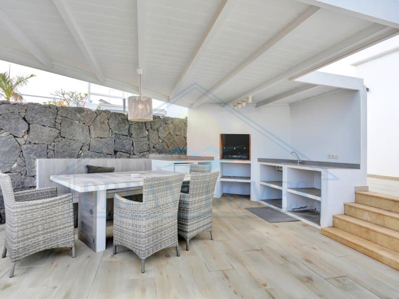 5 chambre Villa/Maison à vendre à Playa Blanca avec piscine - 880 000 € (Ref: 9308704)