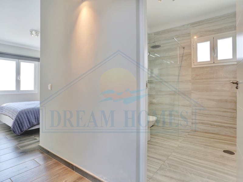 5 chambre Villa/Maison à vendre à Playa Blanca avec piscine - 880 000 € (Ref: 9308704)