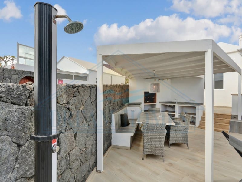 5 chambre Villa/Maison à vendre à Playa Blanca avec piscine - 880 000 € (Ref: 9308704)