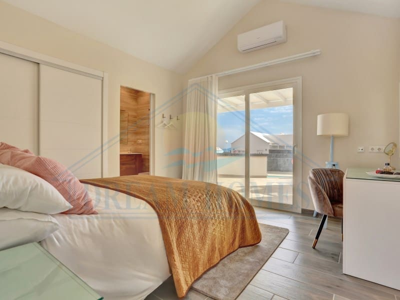 5 chambre Villa/Maison à vendre à Playa Blanca avec piscine - 880 000 € (Ref: 9308704)