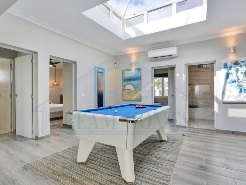 5 chambre Villa/Maison à vendre à Playa Blanca avec piscine - 880 000 € (Ref: 9308704)