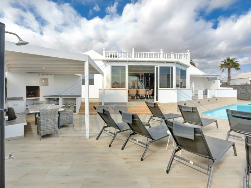 5 chambre Villa/Maison à vendre à Playa Blanca avec piscine - 880 000 € (Ref: 9308704)