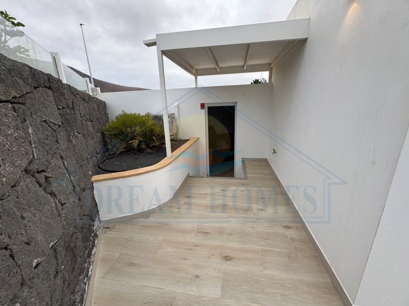5 chambre Villa/Maison à vendre à Playa Blanca avec piscine - 880 000 € (Ref: 9308704)