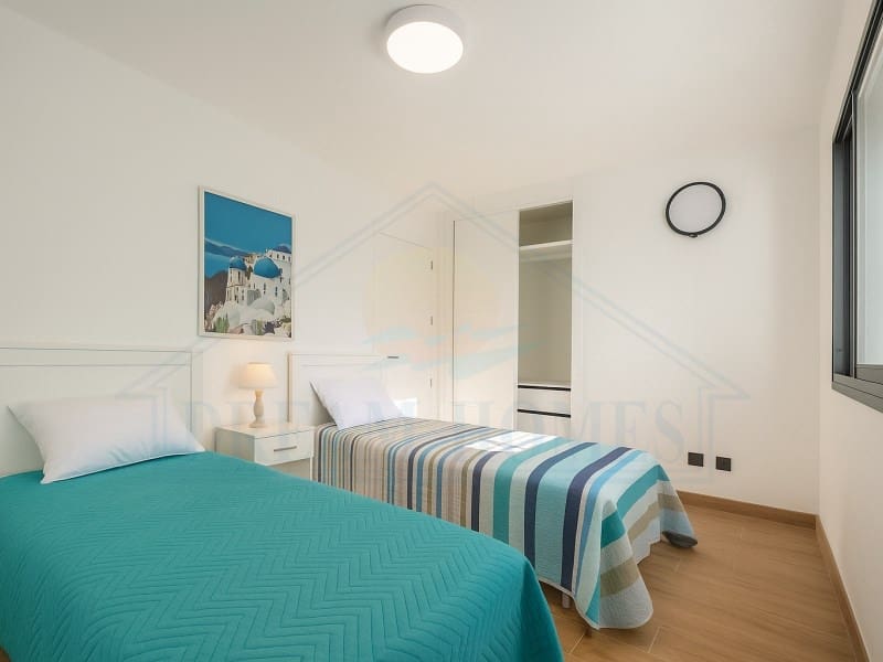 2 slaapkamer Appartement te koop in Costa Teguise met zwembad - € 410.000 (Ref: 9400841)