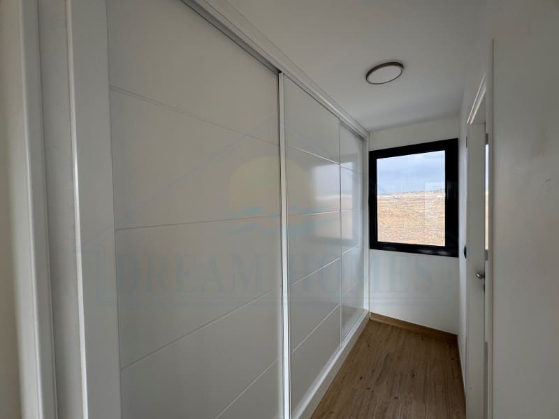 2 slaapkamer Appartement te koop in Costa Teguise met zwembad - € 410.000 (Ref: 9400841)