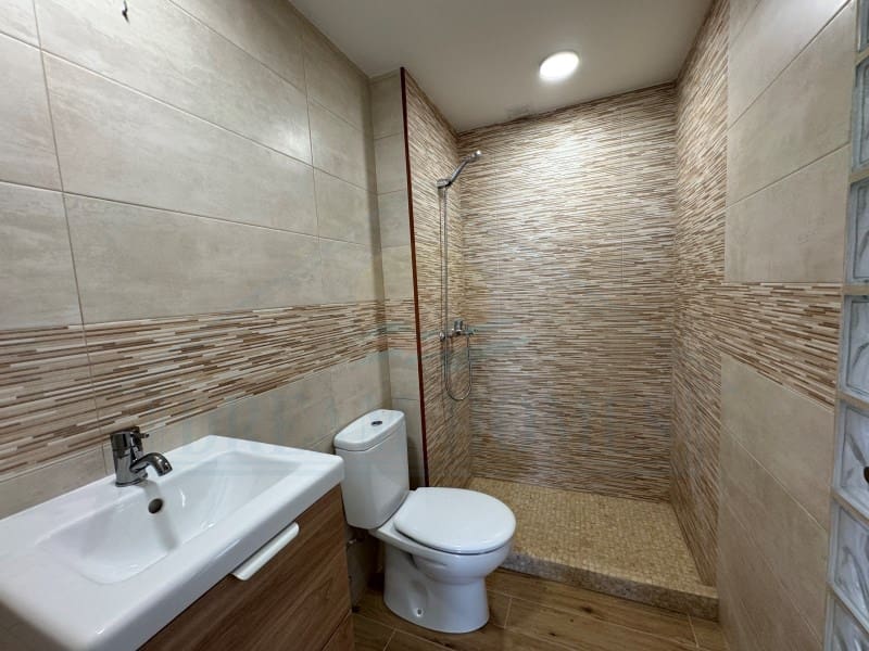 2 slaapkamer Appartement te koop in Costa Teguise met zwembad - € 410.000 (Ref: 9400841)