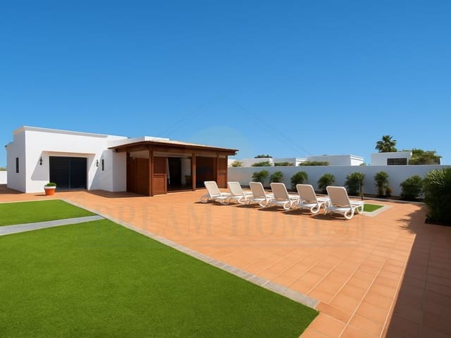 3 soverom Villa til salgs i Playa Blanca, Yaiza med svømmebasseng - € 570 000 (Ref: 9452333)