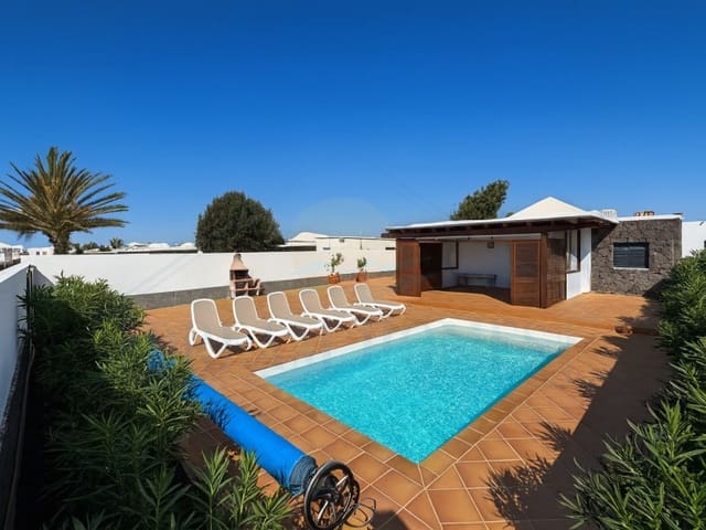 3 soverom Villa til salgs i Playa Blanca, Yaiza med svømmebasseng - € 570 000 (Ref: 9452333)