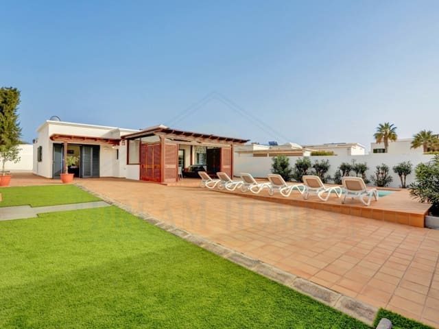 3 soverom Villa til salgs i Playa Blanca, Yaiza med svømmebasseng - € 570 000 (Ref: 9452333)