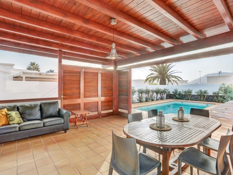 3 soverom Villa til salgs i Playa Blanca med svømmebasseng - € 570 000 (Ref: 9452333)