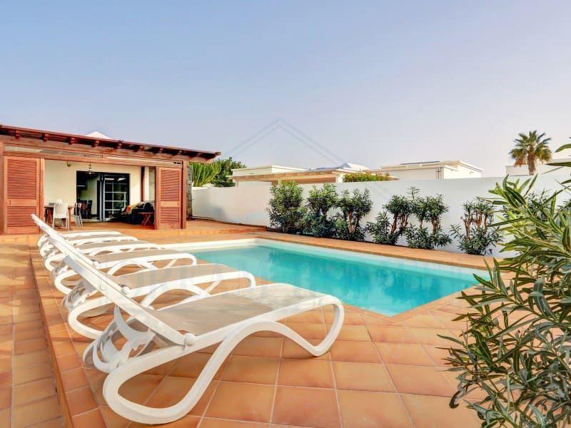 3 soverom Villa til salgs i Playa Blanca med svømmebasseng - € 570 000 (Ref: 9452333)