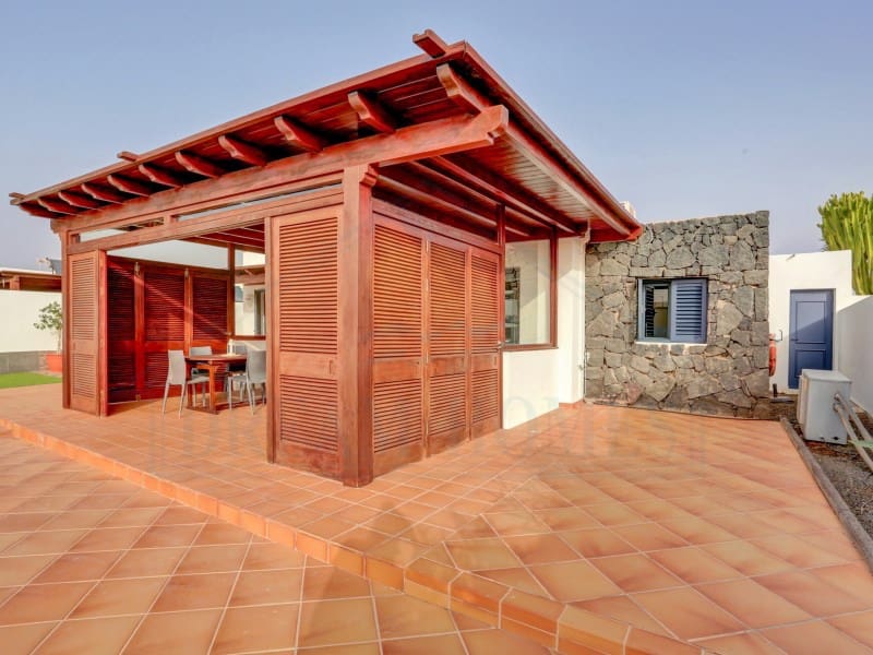 3 soverom Villa til salgs i Playa Blanca med svømmebasseng - € 570 000 (Ref: 9452333)